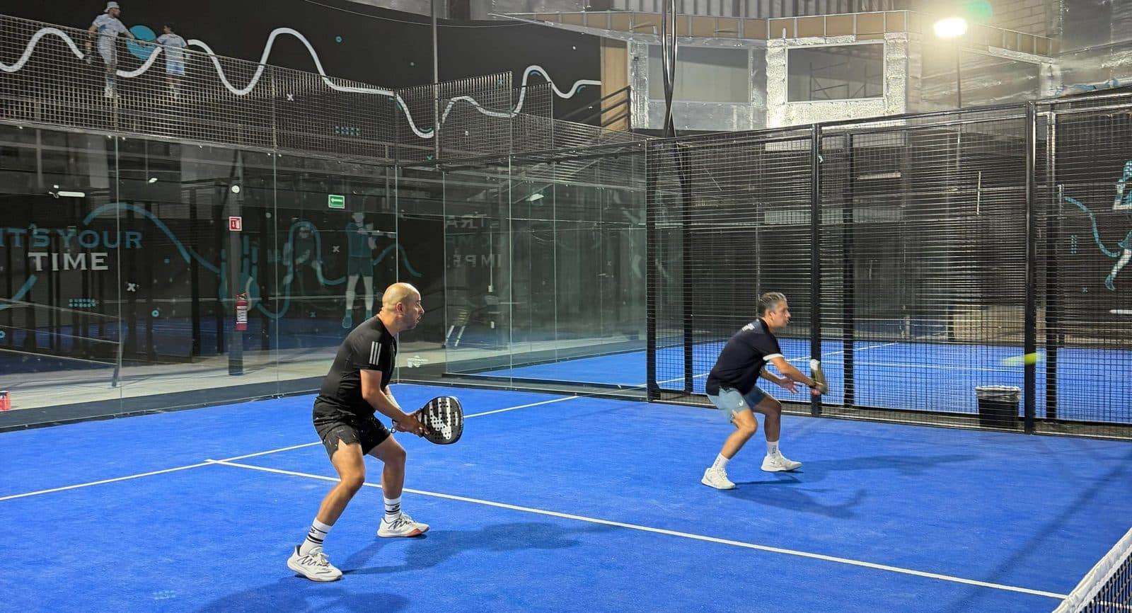 Glass Cube Padel Center Constituyentes padel courts