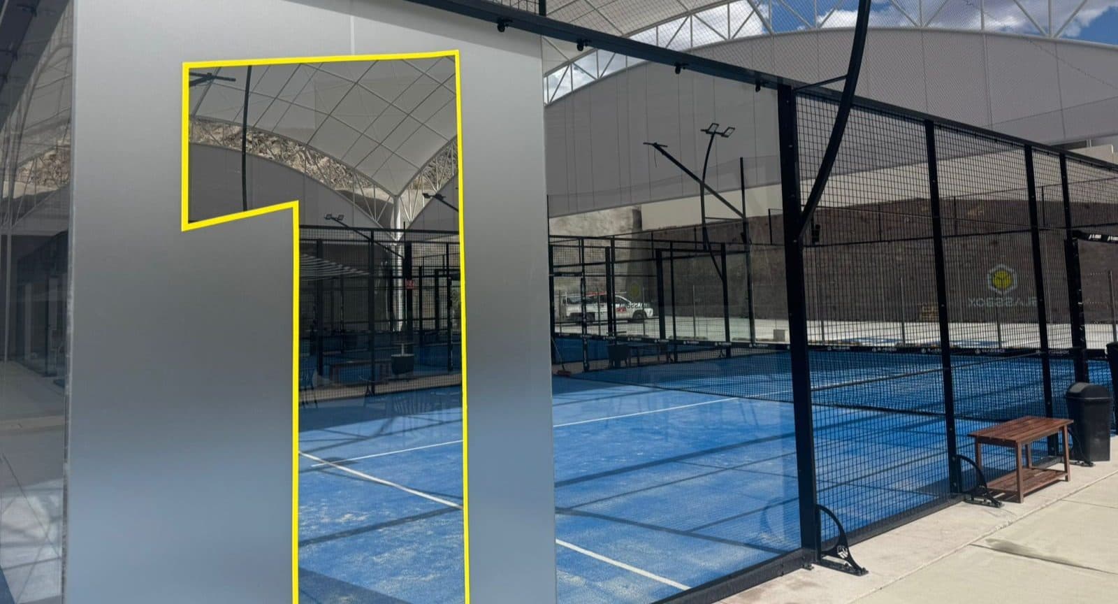 Glassbox Padel Club padel courts