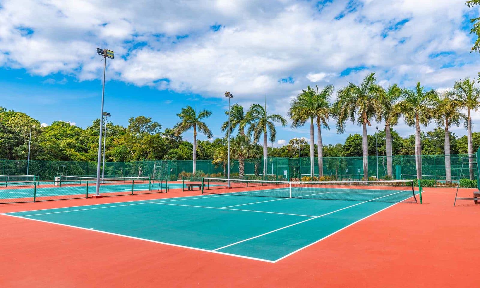 Grand Palladium Colonial Resort & Spa padel courts