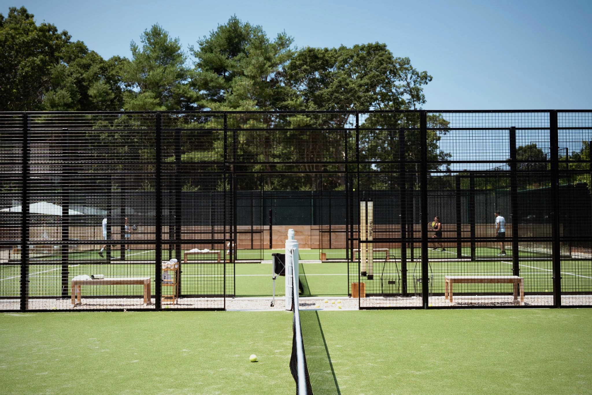 Hampton Racquet padel courts