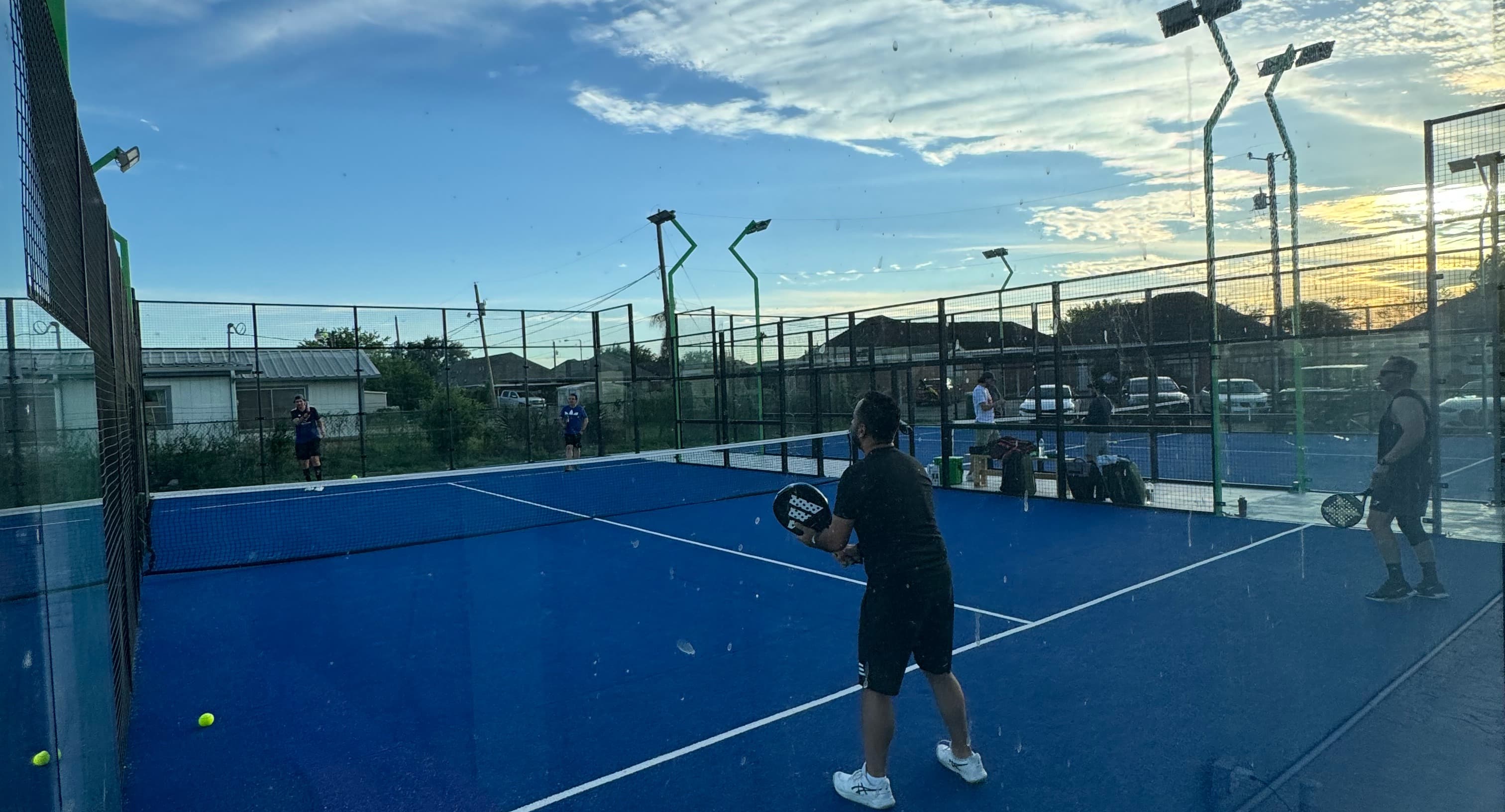 IMGN Park padel courts