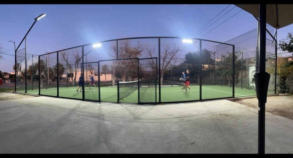 Las Isabeles padel courts