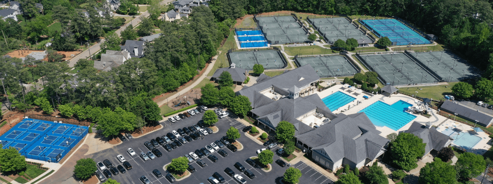North Hills Club padel courts