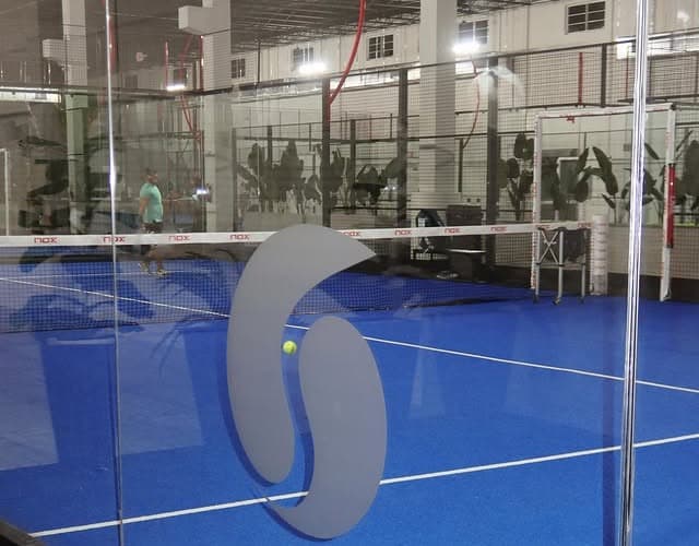 Ola By Nox padel courts