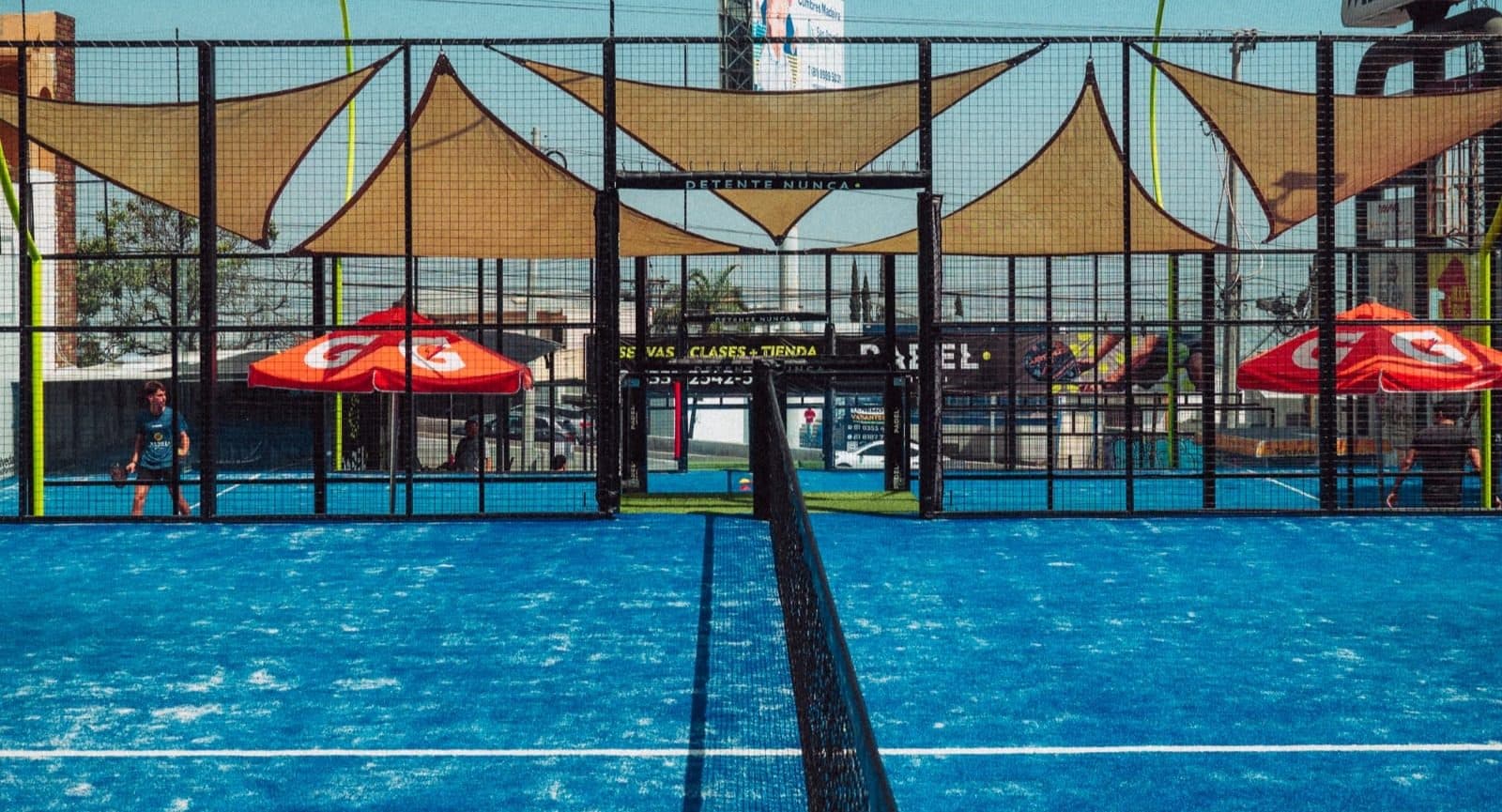 Padel Central Cumbres padel courts