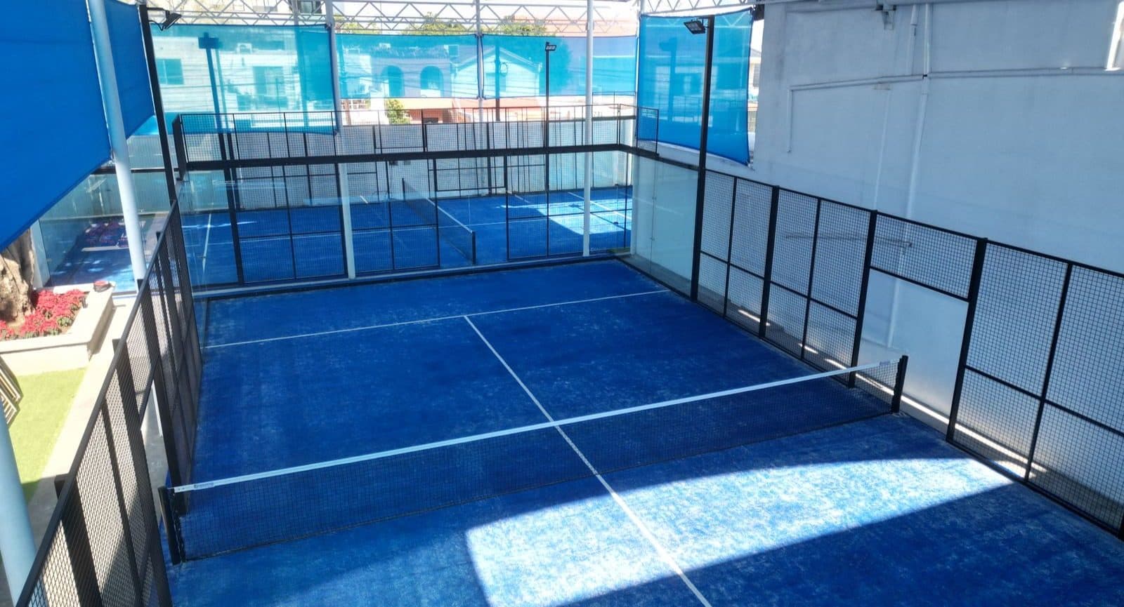 Pádel Palo Blanco padel courts