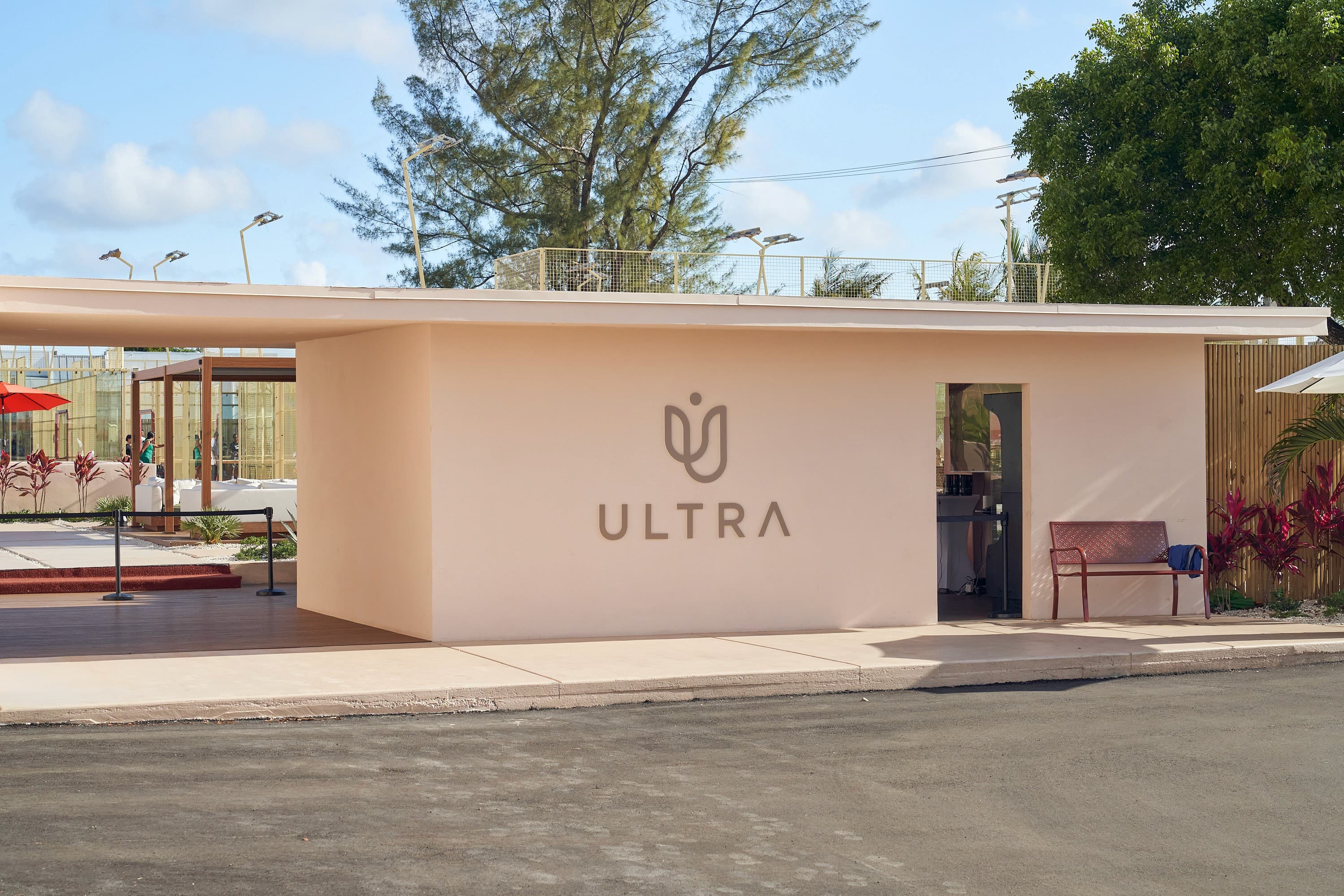 Ultra Padel Midtown banner