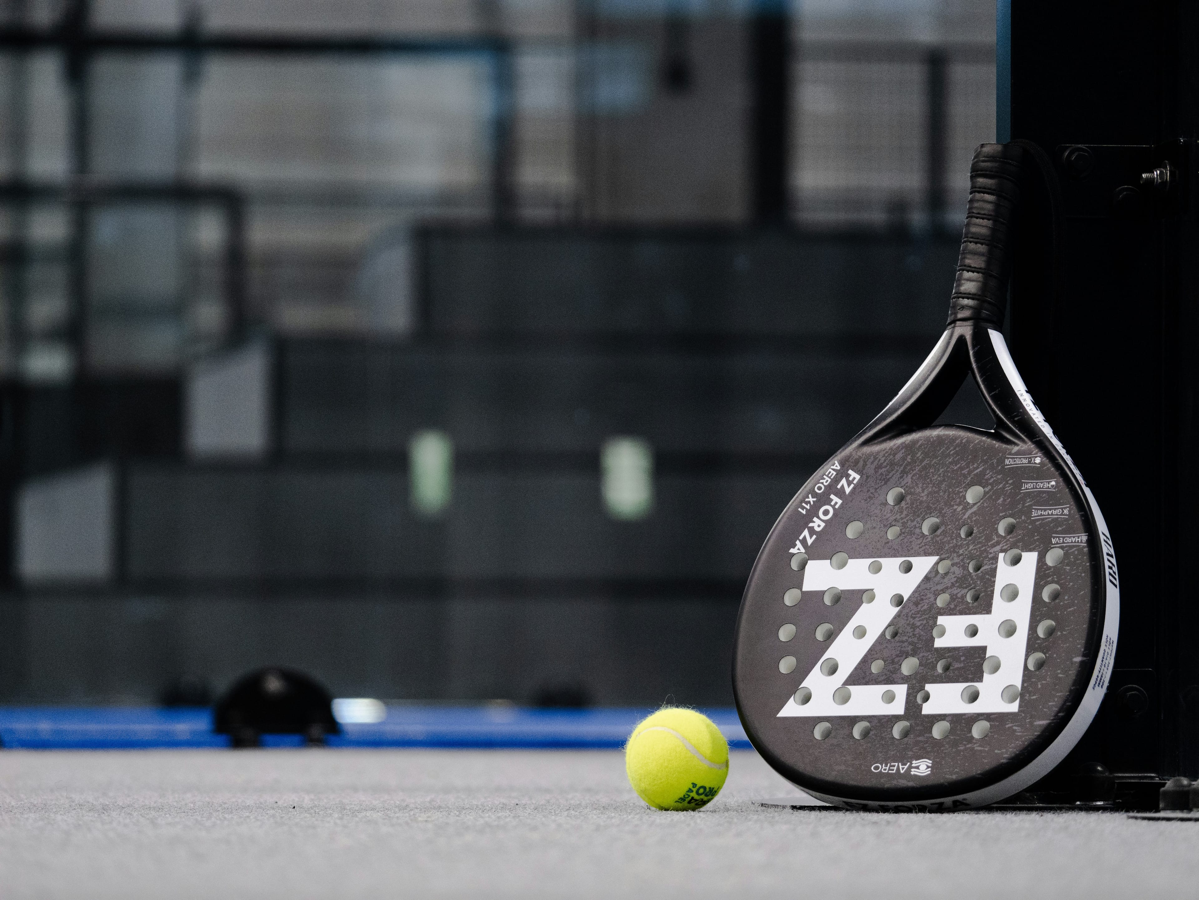 Best Padel Balls 2026: The Complete US Buying Guide